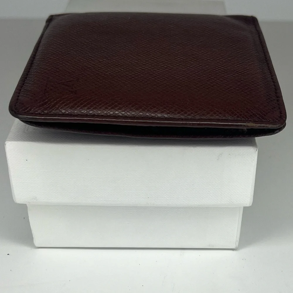 🤎Louis‎ Vuitton Brown Taiga Leather Bifold Wallet | PRELOVED!!🤎